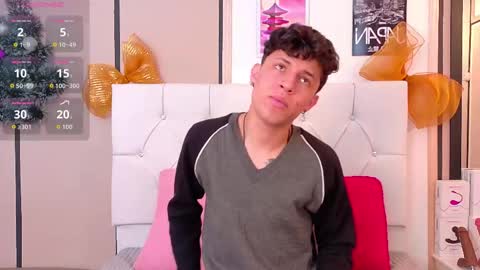 Snapshot of axel_evanss chatting on December 16, 2:00 pm Axel Evanss online show from December 16, 2:00 pm