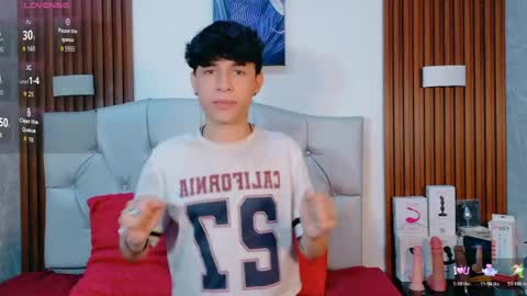 Snapshot of axel_evanss chatting on May 5, 1:19 pm Axel Evanss online show from May 5, 1:19 pm