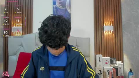 Snapshot of axel_evanss chatting on May 13, 3:31 pm Axel Evanss online show from May 13, 3:31 pm