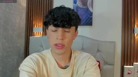 Snapshot of axel_evanss chatting on May 19, 11:27 am Axel Evanss online show from May 19, 11:27 am