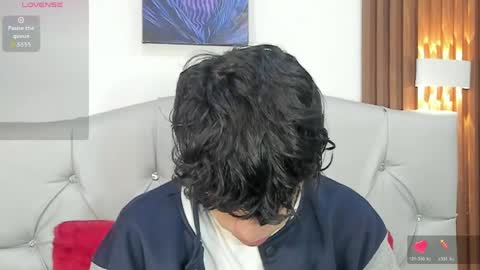 Snapshot of axel_evanss chatting on May 23, 1:37 pm Axel Evanss online show from May 23, 1:37 pm