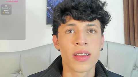 Snapshot of axel_evanss chatting on May 26, 1:07 pm Axel Evanss online show from May 26, 1:07 pm