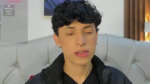 Snapshot of axel_evanss chatting on May 29, 3:43 pm Axel Evanss online show from May 29, 3:43 pm