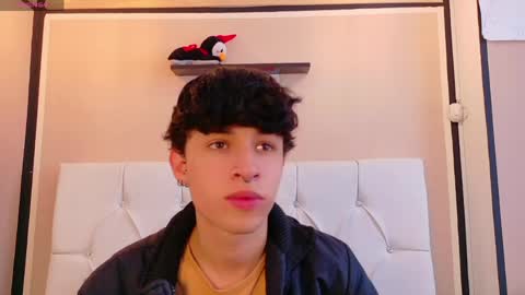 Snapshot of axel_evanss chatting on June 3, 1:14 pm Axel Evanss online show from June 3, 1:14 pm