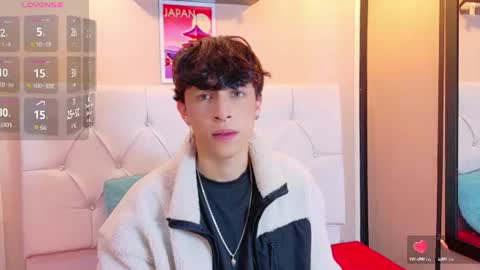 Snapshot of axel_evanss chatting on June 16, 11:46 am Axel Evanss online show from June 16, 11:46 am