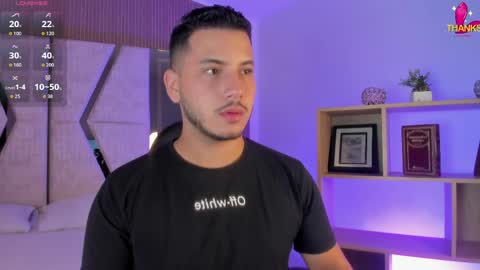 axel_grey_ online show from June 3, 12:41 pm