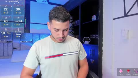 axel_grey_ online show from June 4, 5:13 am