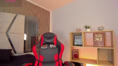 Snapshot of axel_grey_ chatting on July 24, 12:58 pm axel_grey_ online show from July 24, 12:58 pm