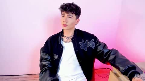 Axel online show from January 16, 3:10 am