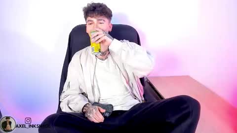 Axel online show from February 27, 3:39 am