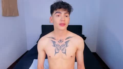 Axel online show from August 8, 10:23 pm