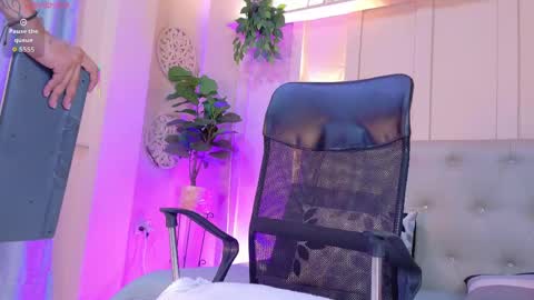 Snapshot of axel_saenzz chatting on May 30, 1:30 pm Axel online show from May 30, 1:30 pm