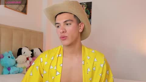 axel slim online show from November 24, 5:29 am