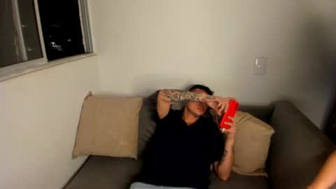 axel_smith10 online show from April 3, 8:45 am