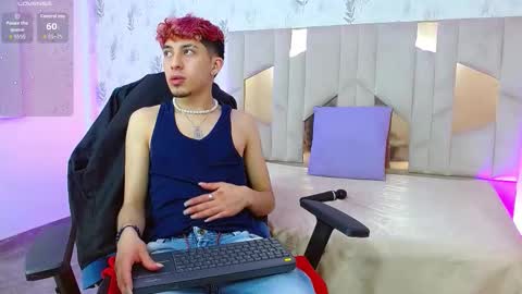 Snapshot of axel_tay1 chatting on September 22, 3:19 am AXEL online show from September 22, 3:19 am
