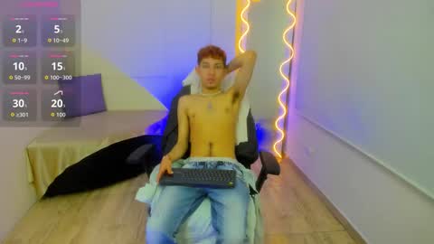 Snapshot of axel_tay1 chatting on October 17, 3:31 am AXEL online show from October 17, 3:31 am