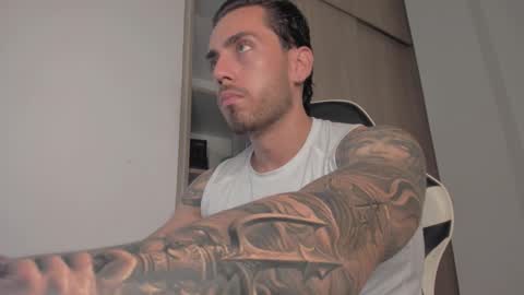 axelblaze_1 online show from March 14, 1:49 pm