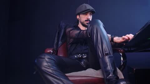 AxelColton online show from October 24, 10:33 am