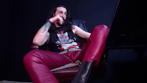 AxelColton online show from November 9, 11:30 am