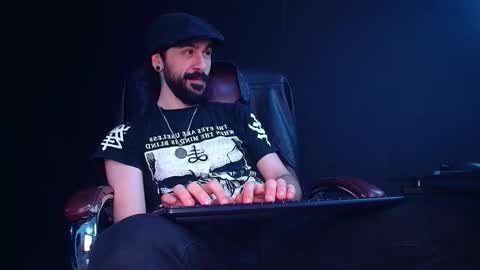 AxelColton online show from November 27, 6:15 am