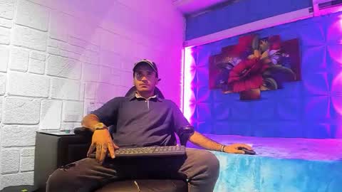 Snapshot of axell_cross2 chatting on October 5, 2:10 am Axell Cross2 online show from October 5, 2:10 am