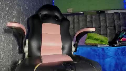 Axell Cross2 online show from February 13, 2:40 am