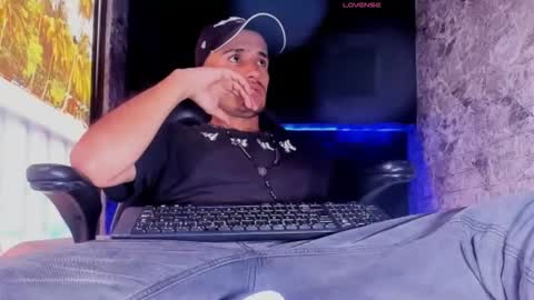 Axell Cross2 online show from March 12, 2:01 pm