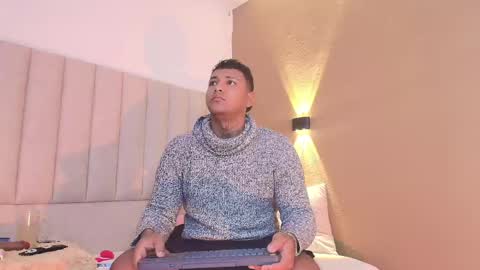 Snapshot of axell_king07 chatting on May 26, 12:12 pm Axell online show from May 26, 12:12 pm