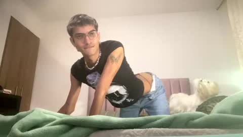 Axel  online show from December 31, 6:27 am