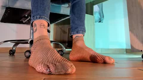 im your little femboy  ALEX   online show from February 16, 9:05 pm