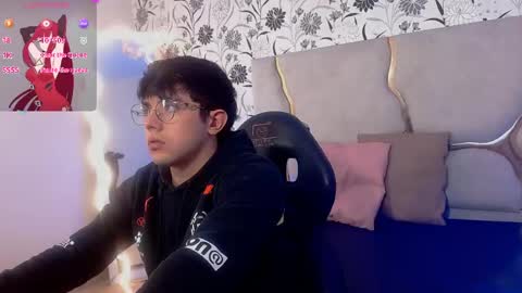 axelnoir_tay online show from June 1, 3:08 am