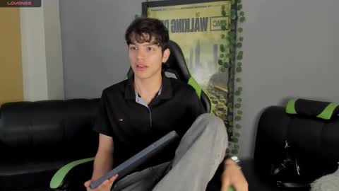 Axel Raven online show from December 27, 2:01 pm