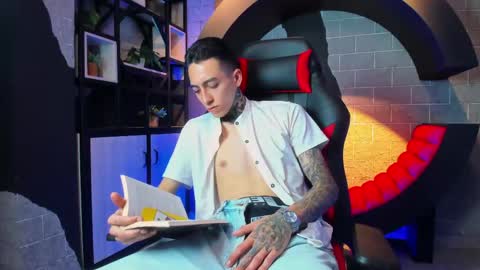 axelroyce online show from April 20, 2:09 pm