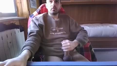 Axel online show from December 31, 12:15 pm