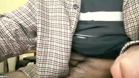 Snapshot of axis33 chatting on January 16, 1:31 am axis online show from January 16, 1:31 am