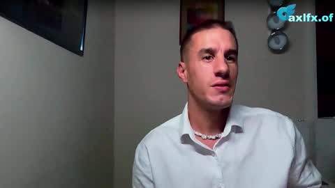 Axl online show from October 13, 6:52 pm