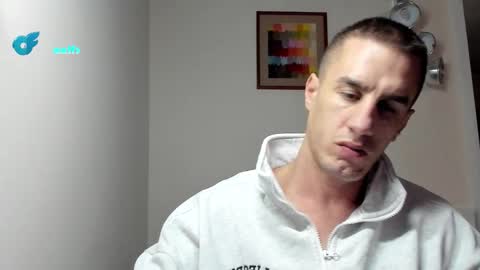 Axl online show from November 18, 3:49 pm