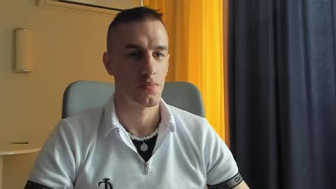 Snapshot of axl_fx chatting on May 5, 8:00 am Axl online show from May 5, 8:00 am