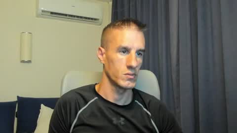 Snapshot of axl_fx chatting on June 24, 1:04 am Axl online show from June 24, 1:04 am