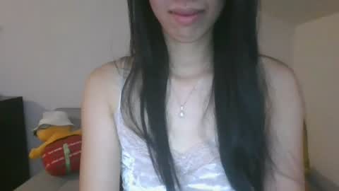Snapshot of axuepetitt chatting on July 8, 9:08 pm axue online show from July 8, 9:08 pm