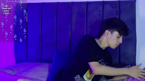 Snapshot of axxxel_twink chatting on May 17, 2:42 am Axxxel online show from May 17, 2:42 am