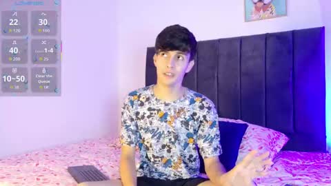 Snapshot of axxxel_twink chatting on May 31, 2:42 am Axxxel online show from May 31, 2:42 am