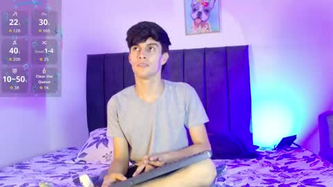 Snapshot of axxxel_twink chatting on June 3, 3:20 am Axxxel online show from June 3, 3:20 am