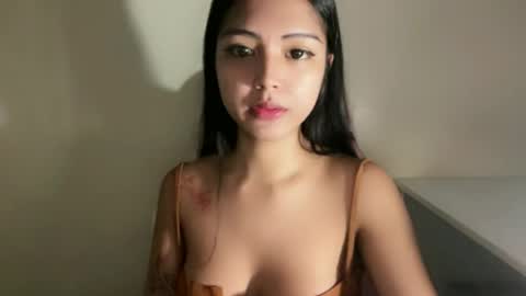 ayalvrs18 online show from July 5, 6:15 pm
