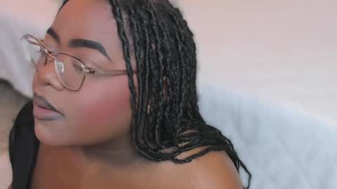 Snapshot of ayanaa_ebony_ chatting on June 3, 11:35 am Ayana online show from June 3, 11:35 am