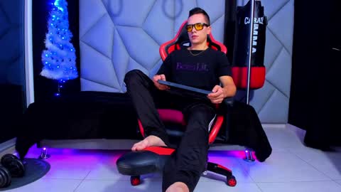 Ayden Miller online show from December 10, 4:27 pm