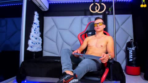 Ayden Miller online show from December 16, 7:48 am