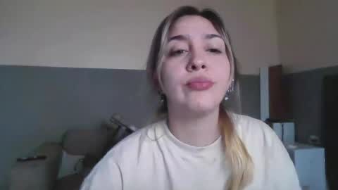 ayelenb26 online show from July 29, 2:59 pm
