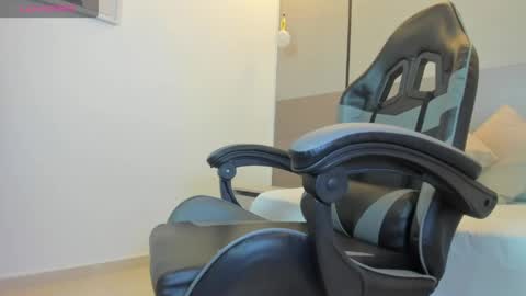 Snapshot of ayla13_ chatting on May 15, 7:21 pm Alyda Jaramillo online show from May 15, 7:21 pm