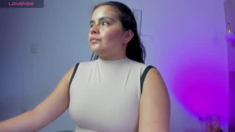 Snapshot of ayla13_ chatting on June 25, 7:07 pm Alyda Jaramillo online show from June 25, 7:07 pm